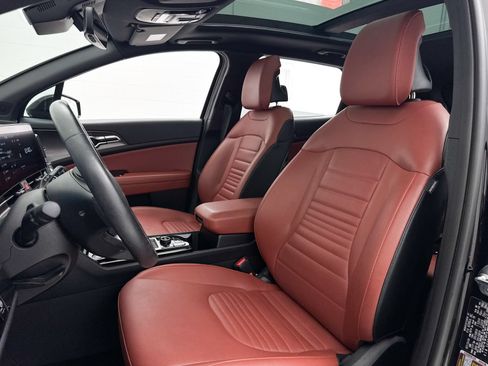 Certified 2025 Kia Sportage SX FWD image 21