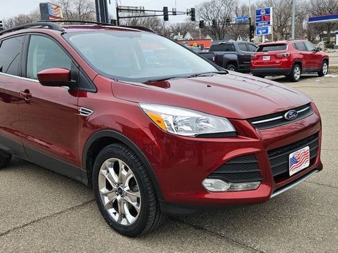 Used 2016 Ford Escape SE w/ SE Leather Comfort Package AWD/4WD image 3