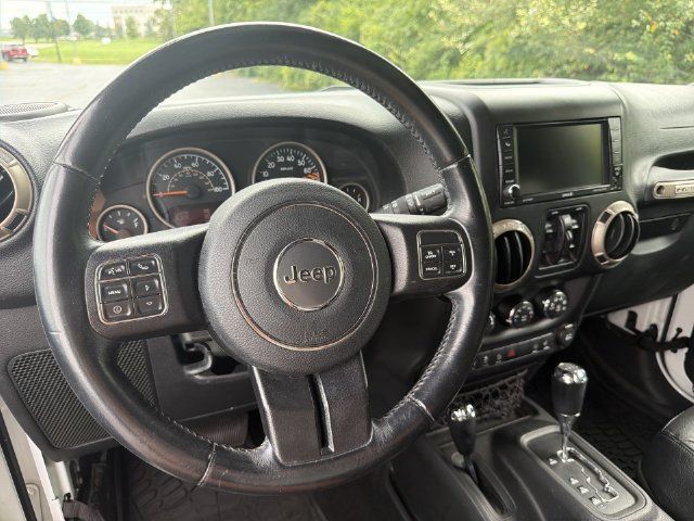 Used 2017 Jeep Wrangler Unlimited Sahara AWD/4WD image 17
