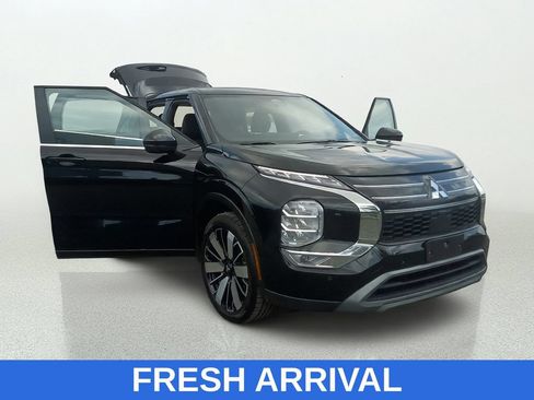 Used 2025 Mitsubishi Outlander SE AWD/4WD image 9
