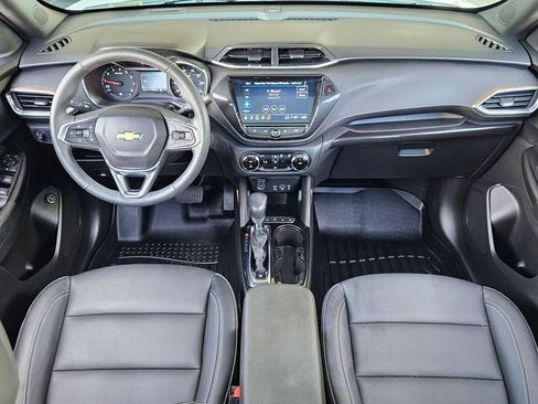 Used 2023 Chevrolet TrailBlazer ACTIV w/ Sun and Liftgate Package FWD image 23