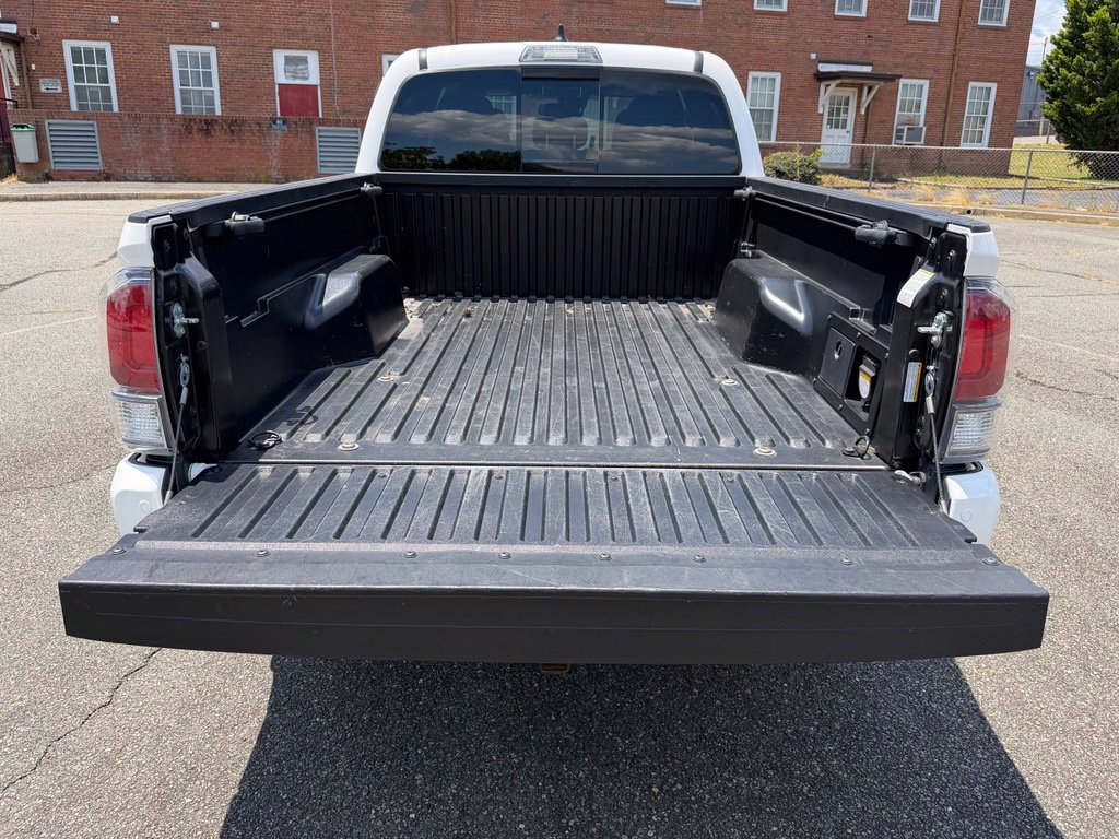 Used 2022 Toyota Tacoma TRD Sport w/ Technology Package AWD/4WD image 31