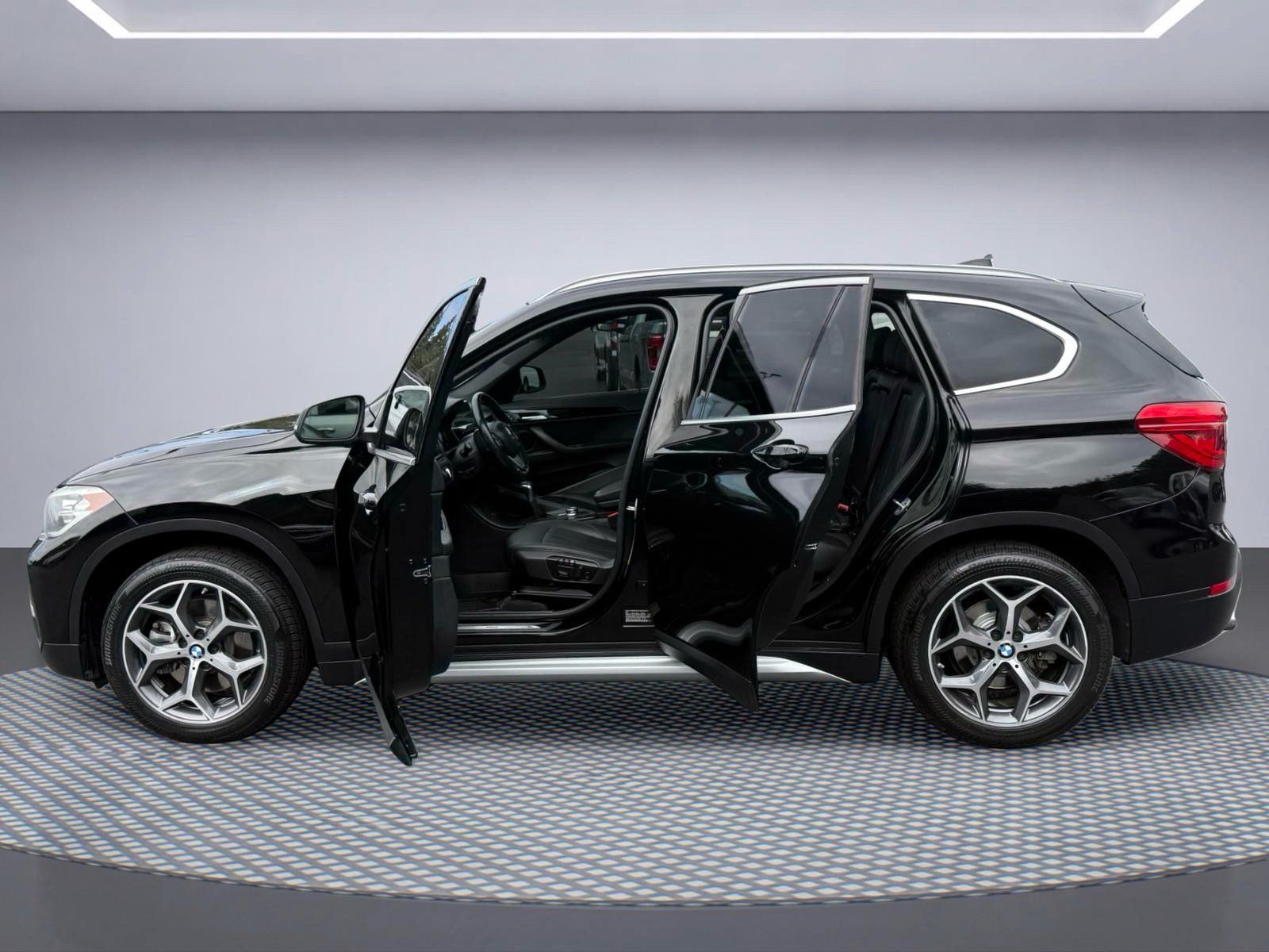Used 2018 BMW X1 xDrive28i AWD/4WD image 11