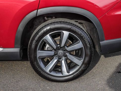 Used 2025 Honda Pilot Touring image 12