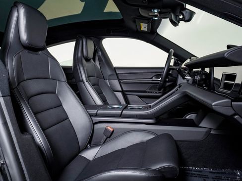 Certified 2025 Porsche Taycan image 15