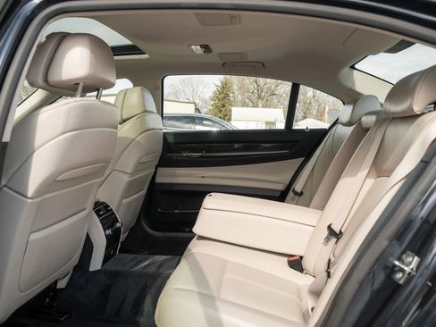 Used 2009 BMW 750Li image 8