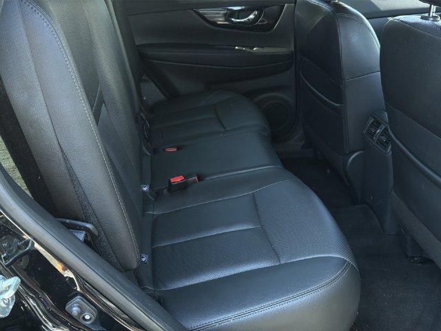 Used 2019 Nissan Rogue SL w/ Premium Package FWD image 38