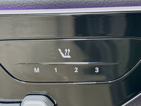 Used 2024 Mercedes-Benz GLC 300 4MATIC image 24