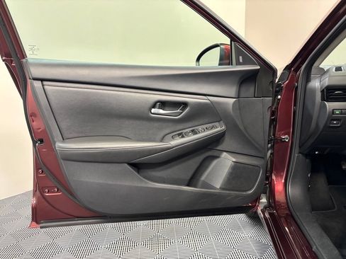 Used 2024 Nissan Sentra SV FWD image 10