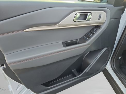 New 2026 Ford Explorer Active w/ Active Comfort Package AWD/4WD image 30
