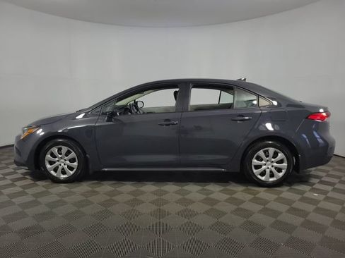 Used 2025 Toyota Corolla LE FWD image 4