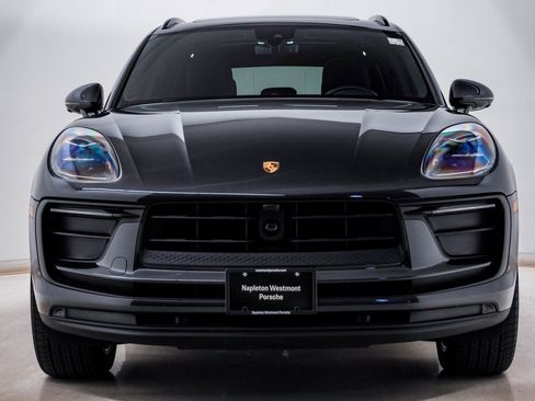Certified 2025 Porsche Macan image 6