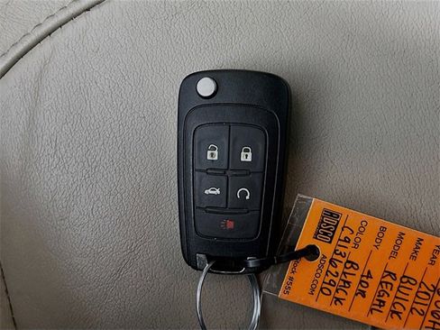Used 2012 Buick Regal Premium image 12