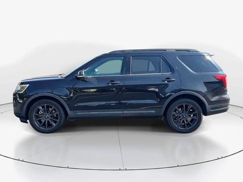 Used 2019 Ford Explorer XLT w/ Equipment Group 202A FWD image 6
