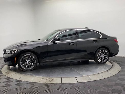 Used 2019 BMW 330i xDrive Sedan w/ Premium Package AWD/4WD image 4