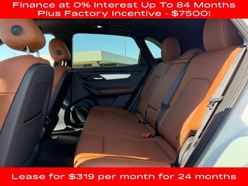 New 2025 VinFast VF 8 Plus image 12