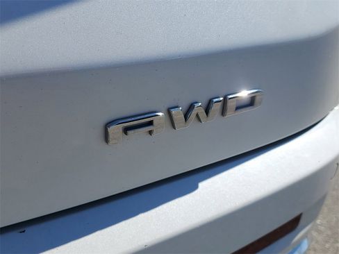 Used 2020 GMC Acadia Denali w/ Denali Ultimate Package image 10