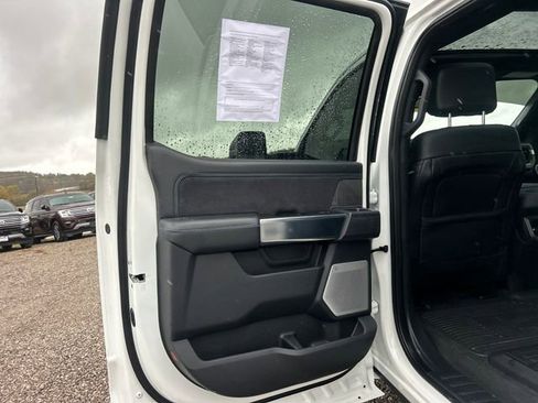 Used 2025 Ford F450 Platinum w/ FX4 Off-Road Package image 42