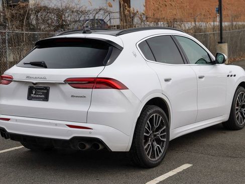 Used 2023 Maserati Grecale GT image 7