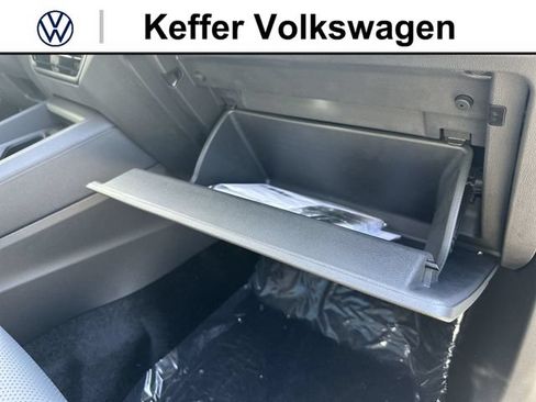 New 2026 Volkswagen Tiguan SE AWD/4WD image 33
