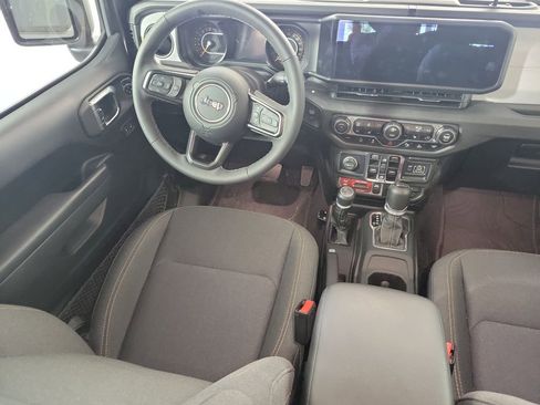 Used 2025 Jeep Gladiator Willys image 15