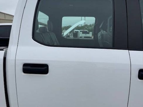 Used 2022 Ford F250 XL w/ Power Equipment Group AWD/4WD image 34