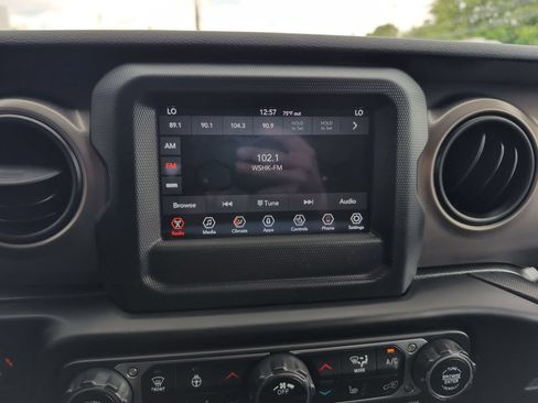 Used 2020 Jeep Wrangler Unlimited Sport AWD/4WD image 19
