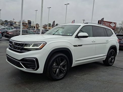 Certified 2022 Volkswagen Atlas SEL R-Line image 3