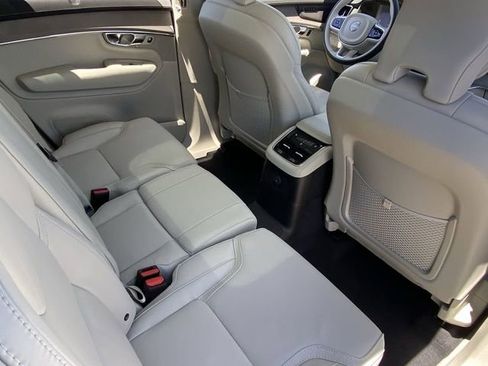 Used 2025 Volvo XC90 T8 Ultra w/ Protection Package Premier image 15