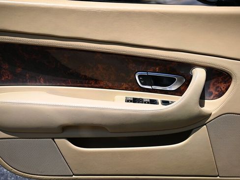 Used 2009 Bentley Continental GT image 28