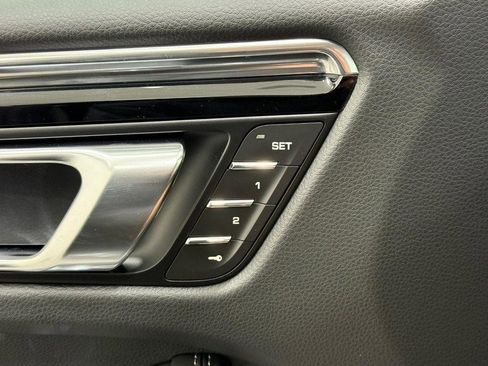 New 2026 Porsche Macan Turbo image 18