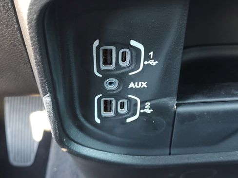 New 2024 RAM 2500 Tradesman w/ Chrome Appearance Group image 19