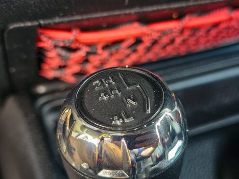 Used 2018 Jeep Wrangler Unlimited Rubicon AWD/4WD image 23
