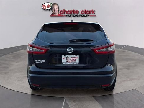 Used 2021 Nissan Rogue Sport S image 4