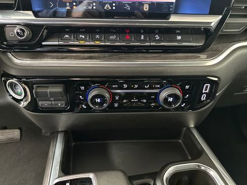 Used 2024 Chevrolet Silverado 1500 LTZ image 23