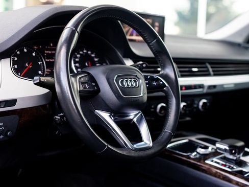 Used 2019 Audi Q7 2.0T Premium w/ Convenience Package AWD/4WD image 24