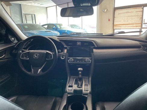 Used 2017 Honda Civic Touring image 26