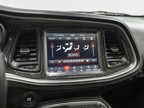 Used 2022 Dodge Challenger SXT w/ Plus Package image 20