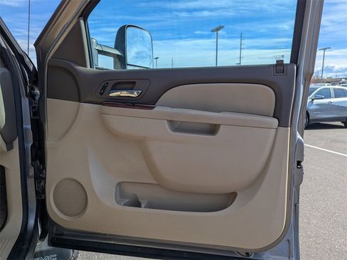 Used 2013 GMC Sierra 2500 SLT w/ SLT Convenience Package image 38