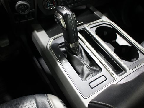 Used 2017 Ford F150 Raptor w/ Equipment Group 802A Luxury AWD/4WD image 19