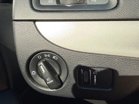 Used 2014 Dodge Grand Caravan SXT w/ UConnect Hands-Free Group FWD image 22