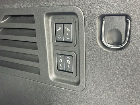 New 2026 Buick Enclave Sport Touring w/ Power Package image 27