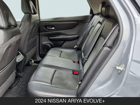Used 2024 Nissan Ariya FWD image 17