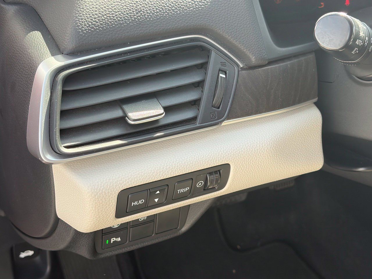 Used 2021 Honda Accord Touring image 9