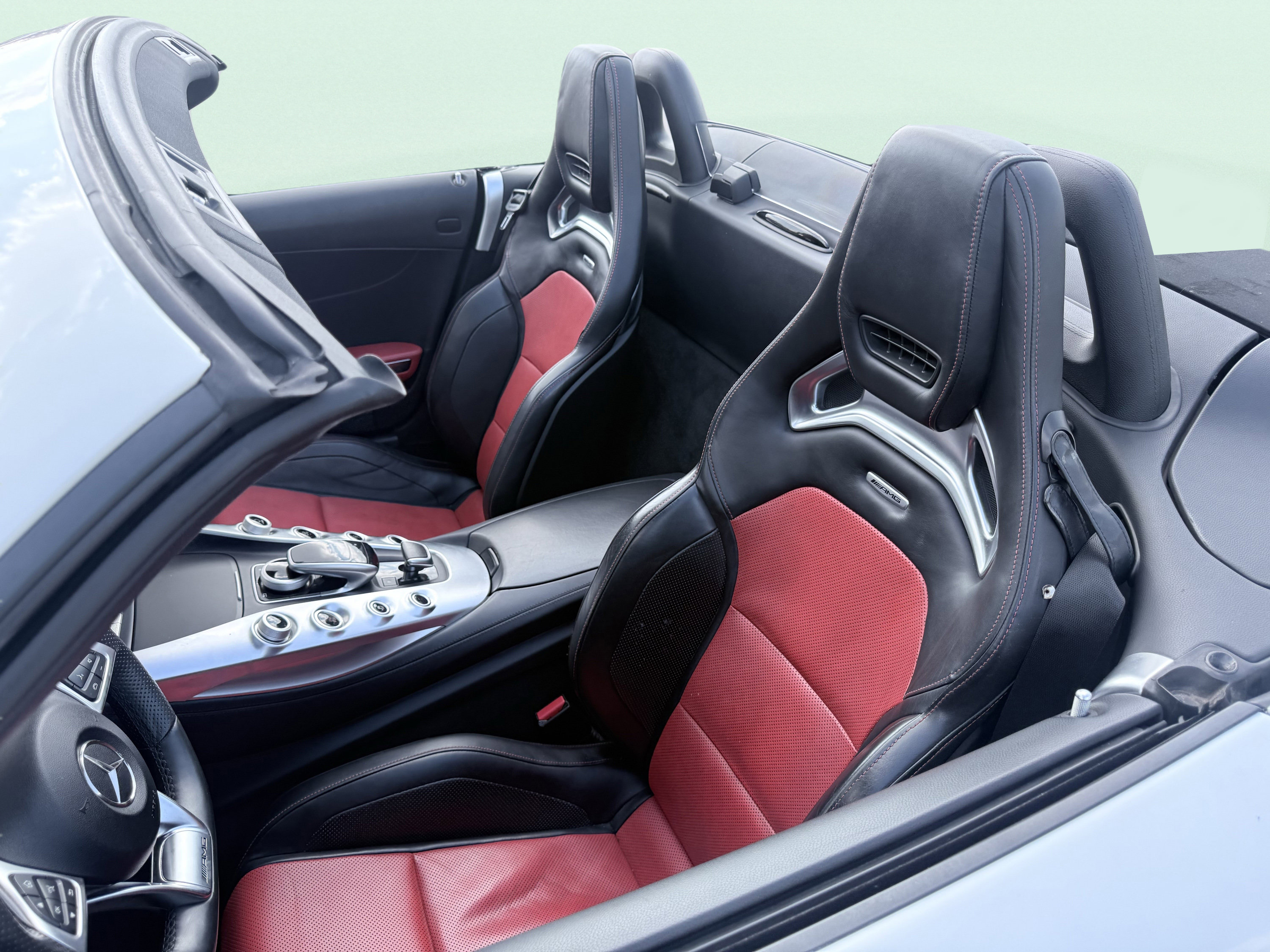 Used 2018 Mercedes-Benz AMG GT Roadster image 33