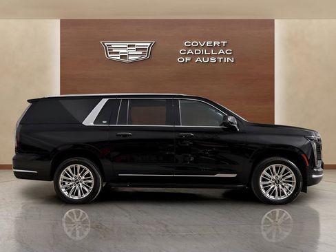 Certified 2025 Cadillac Escalade ESV Premium Luxury image 5