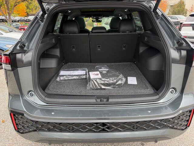 New 2026 Volkswagen Tiguan SE R-Line AWD/4WD image 7