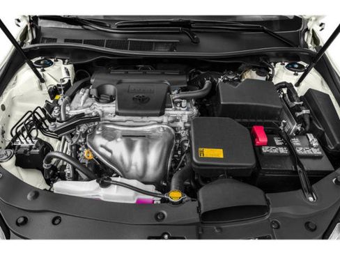 Used 2015 Toyota Camry SE w/ Moonroof Package FWD image 14