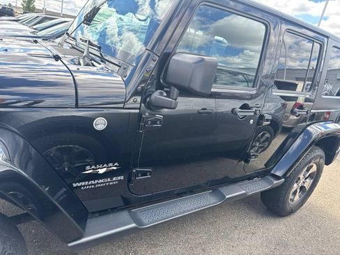 Used 2016 Jeep Wrangler Unlimited Sahara w/ Connectivity Group AWD/4WD image 4