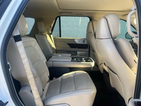 Used 2020 Lincoln Navigator Reserve w/ Luxury Package image 9